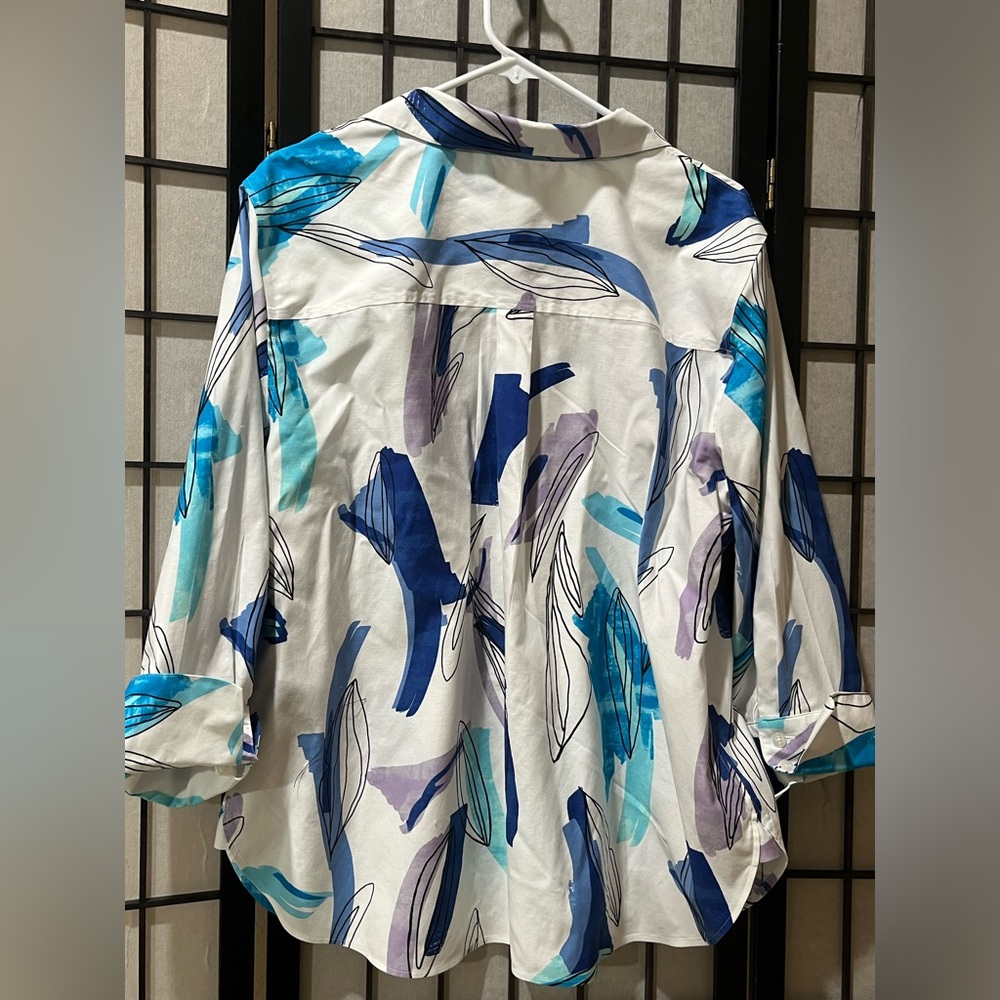 CHICOS Abstract Print Button Cuff Shirt in White, Blue & Teal WOMEN SIZE 3.5(18) - Picture 5 of 8